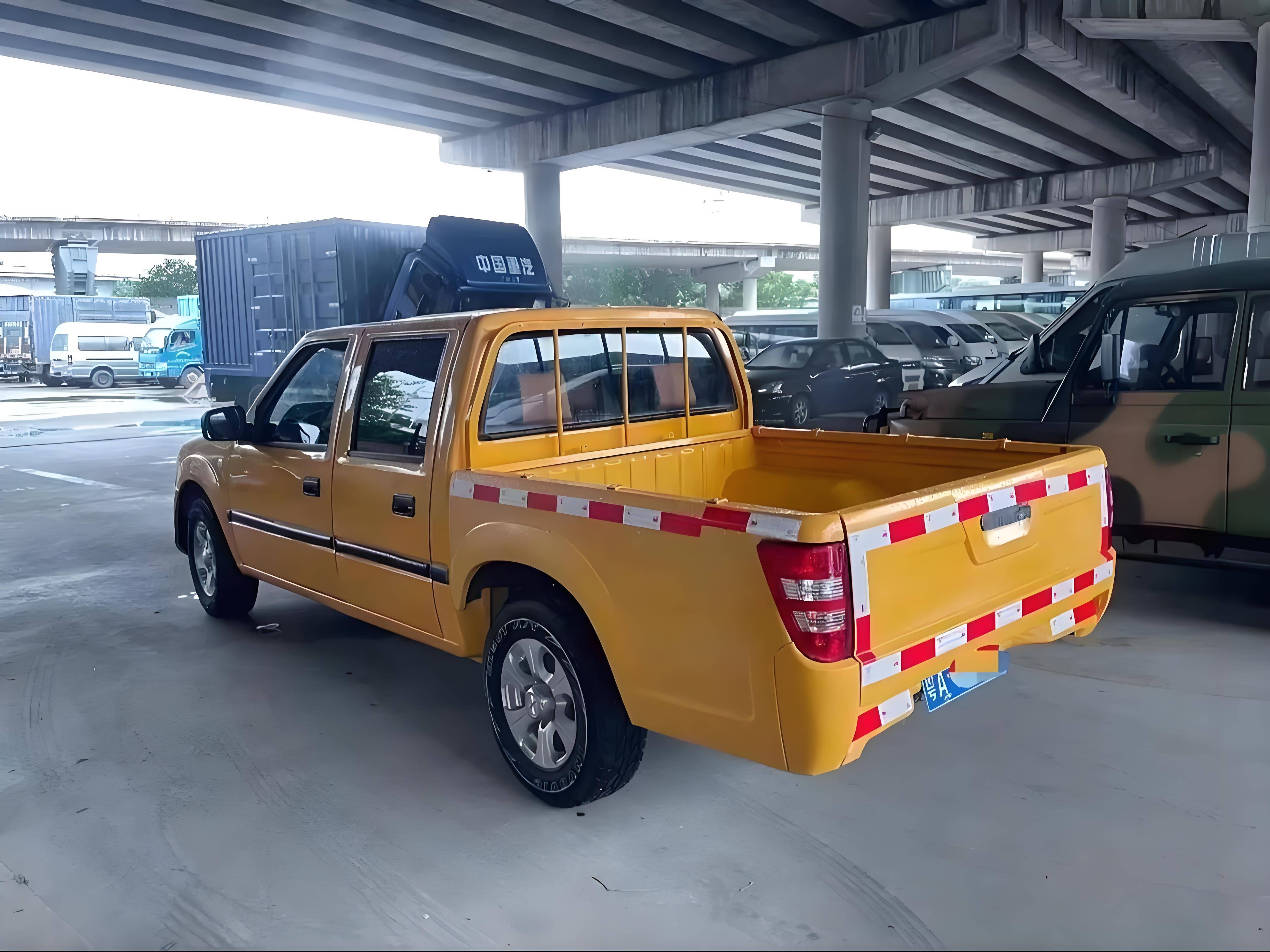 工程摆设租赁优选大黄蜂机电静心预警车与皮